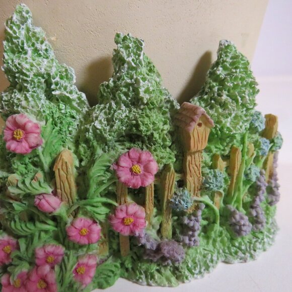 Kohls Cream Oval Flower Pot Planter with Floral applique & built in saucer - Picture 3 of 15